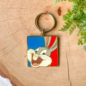 Vintage 90’s Looney Tunes Bugs Bunny Enamel Metal Keychain 1993 Warner Bros